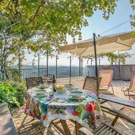 Feriehus 2 Bedroom Awesome In Priocca