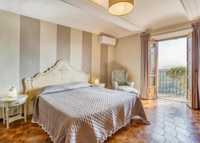 2 Bedroom Awesome In Casa vacanze