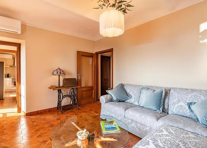 2 Bedroom Awesome In Priocca